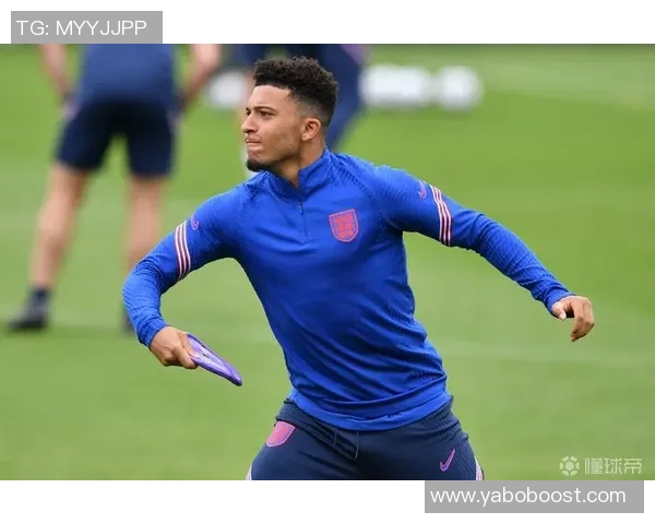 桑乔女友每周收几万镑引发争议其巨额债务成焦点